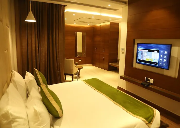 Maple Grand