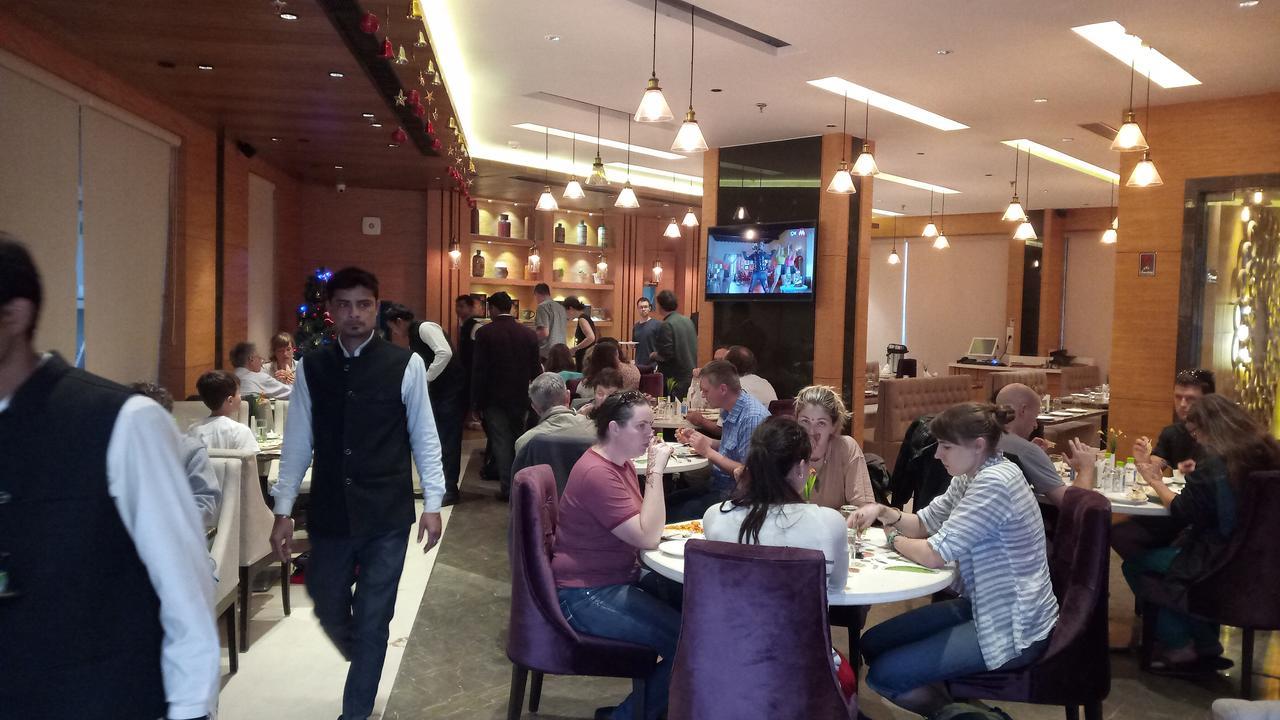 Maple Grand Hotel 3*
