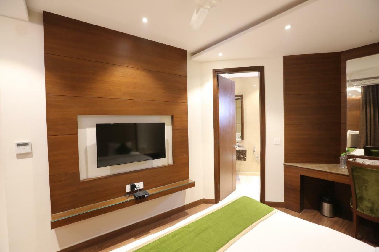 Maple Grand Hotel