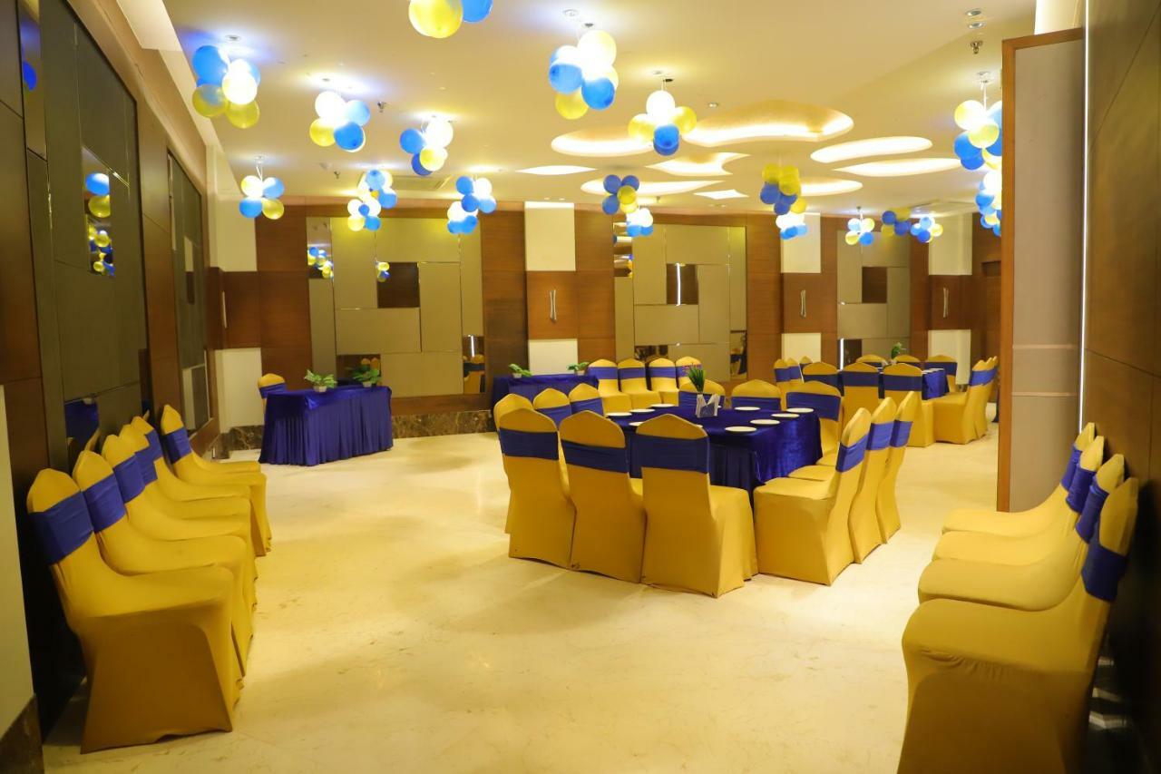 Maple Grand Hotel